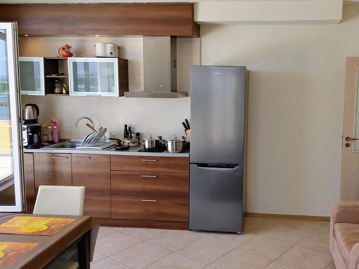 Akb Apartment Sea View Ахелой Екстериор снимка
