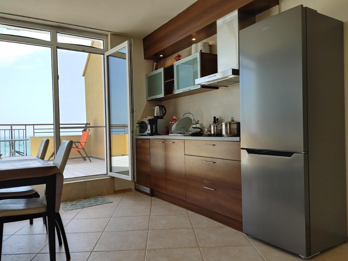 Akb Apartment Sea View Ахелой Екстериор снимка