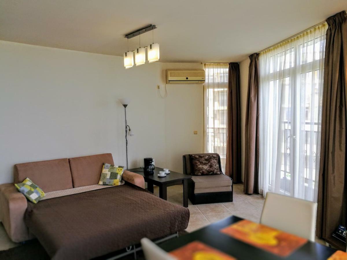 Akb Apartment Sea View Ахелой Екстериор снимка