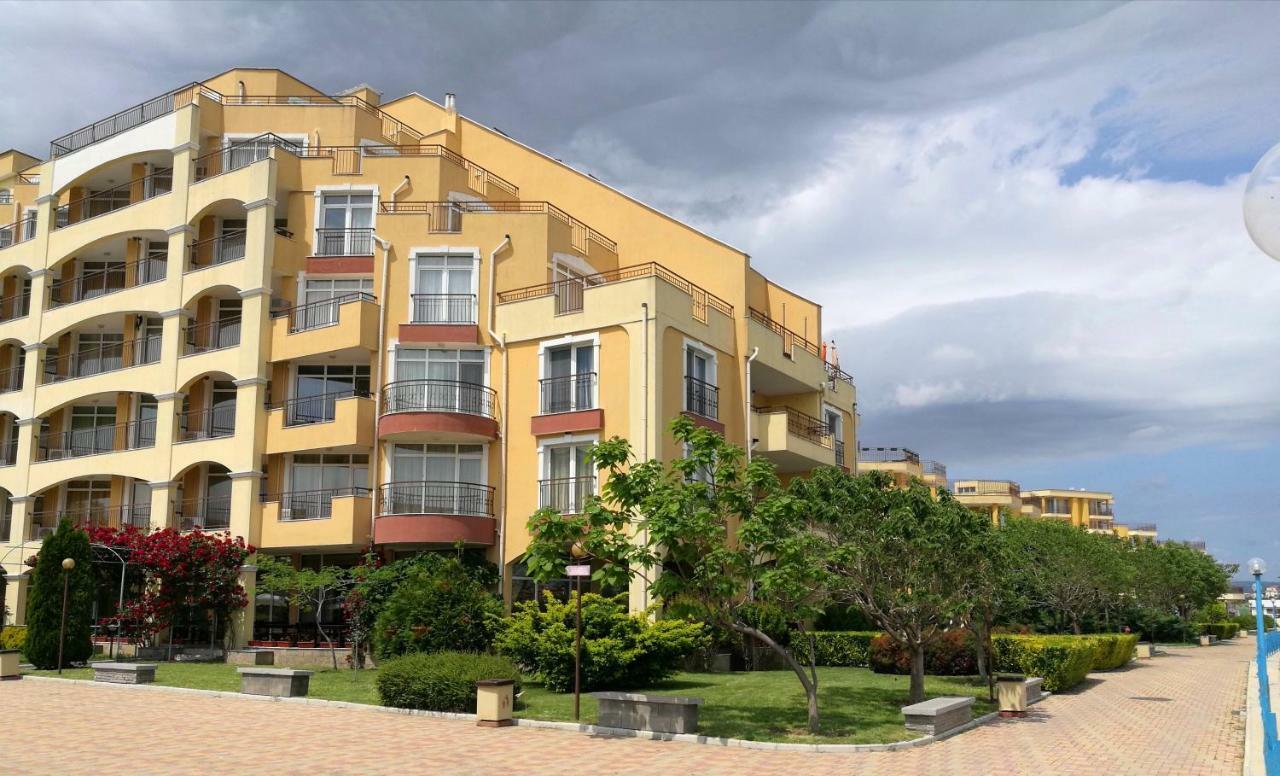 Akb Apartment Sea View Ахелой Екстериор снимка